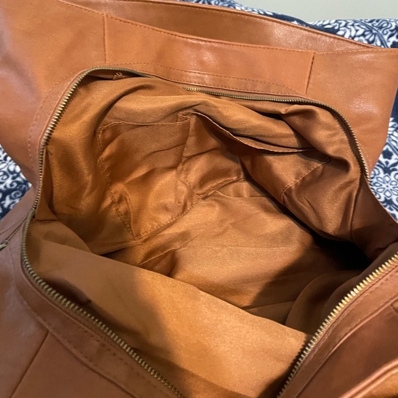 EXCELLENT CONDITION Universal Thread Brown Hobo Shoulder Bag - Super Roomy! - Picture 11 of 13